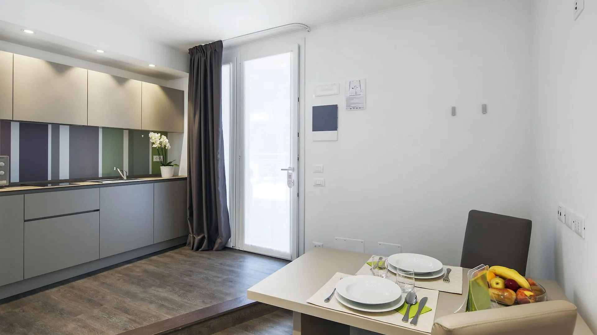 Hotel Studio Inn Centrale & Milano Urban Padel 4*, מילאנו