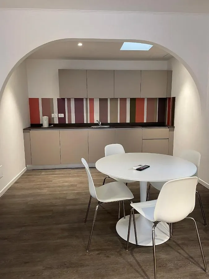 Hotel Studio Inn Centrale & Milano Urban Padel איטליה